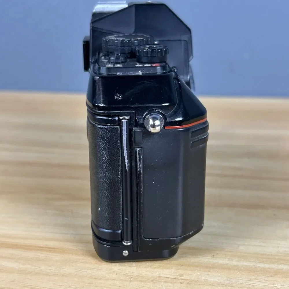 NIKON N2000 Automatic Camera (Body Only) *SELLING AS IS/UNTESTED*